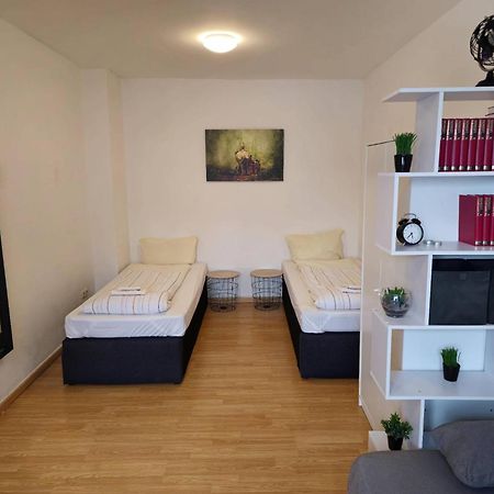 Praktische City Apartments Direkt Am Hauptbahnhof Neumünster Exterior foto